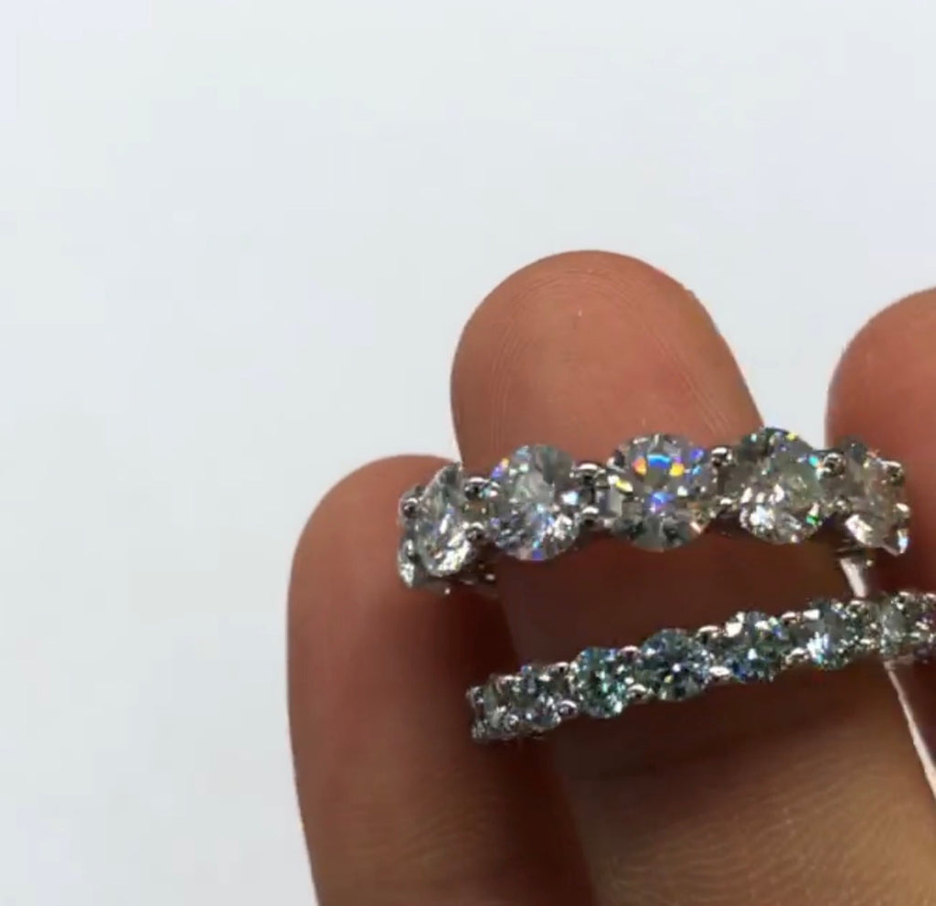 Show Stopper Moissanite Band